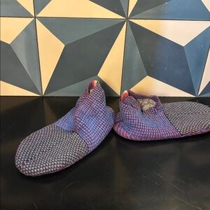 Bombas Cozy Blue & Wine Slippers